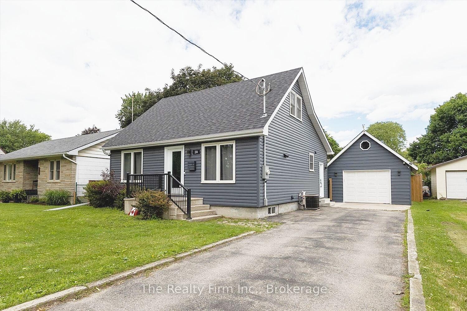Property Photo: 374 West Gore Street ON N5A 1L1
