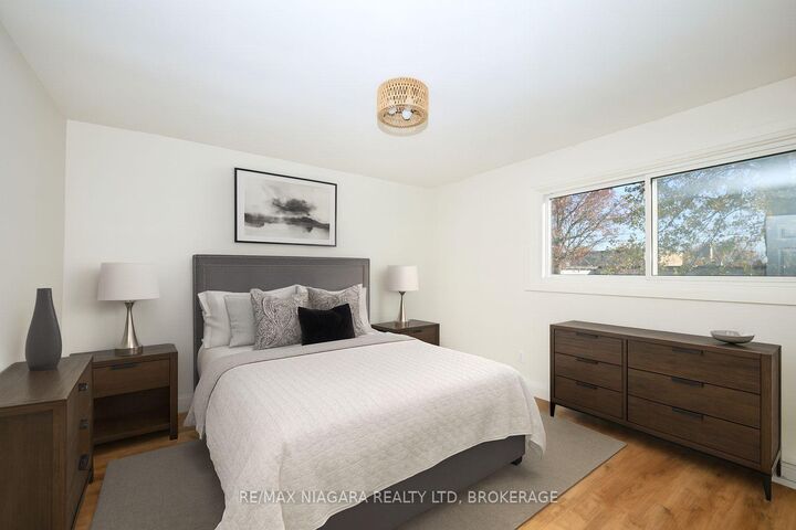 Property Photo:  141 Plymouth Road Unit 9  ON L3B 3C8 