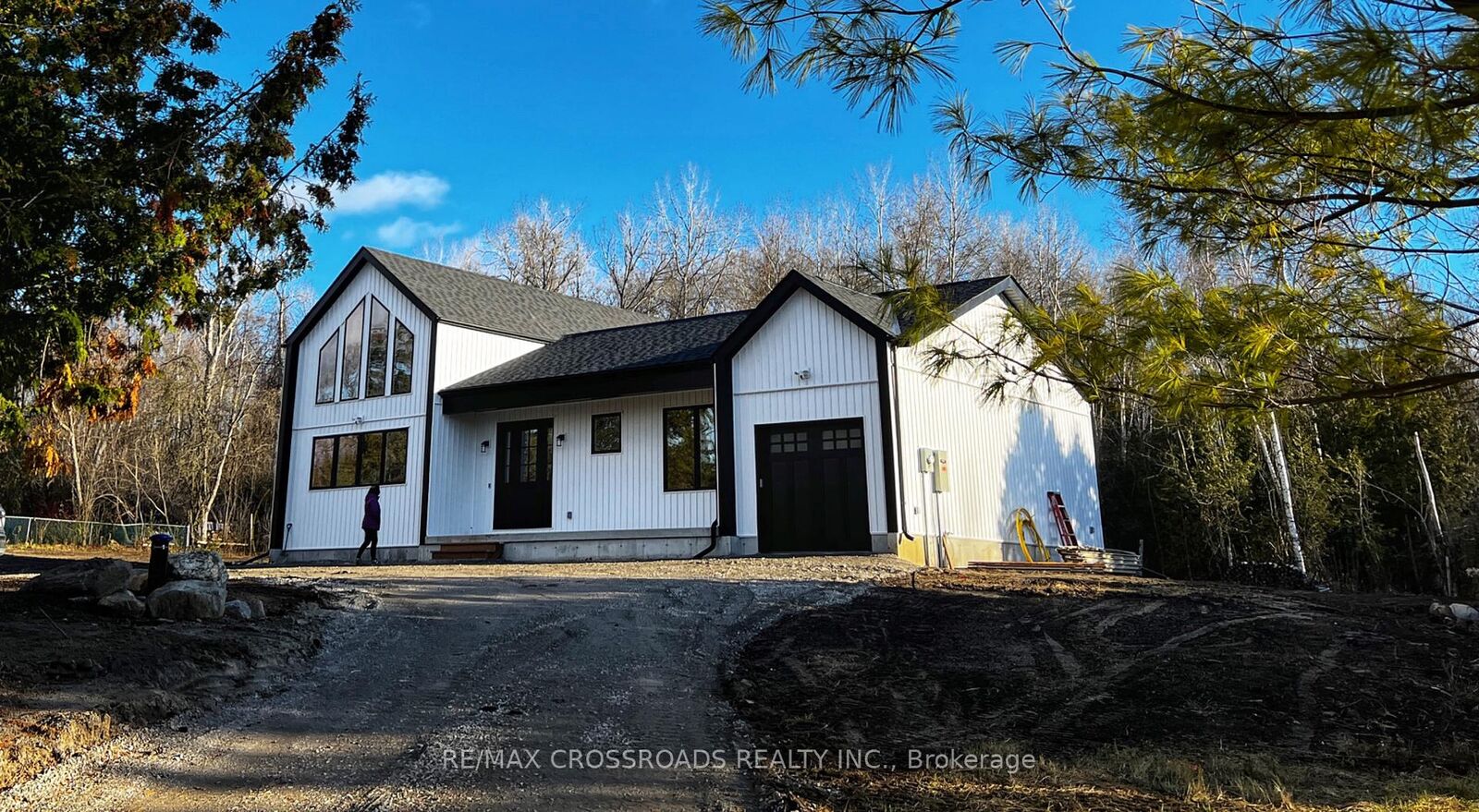 Property Photo: 637 View Lake Road ON L0B 1K0