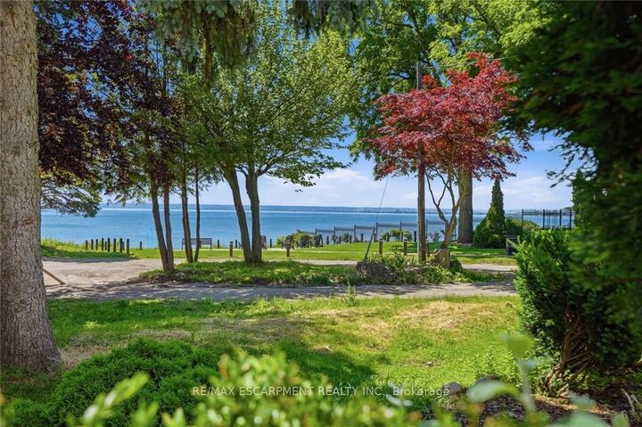 Property Photo: 225 St. Paul Street ON L7R 4G9