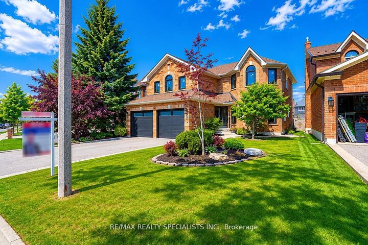 Property Photo: 15 Eagleridge Drive ON L6R 1G6