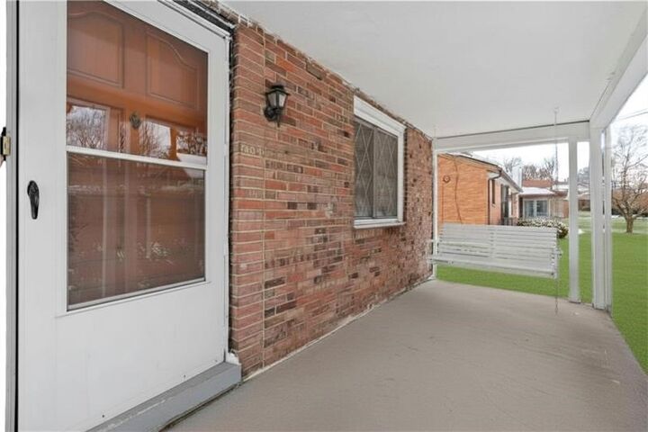 Property Photo: 1034 Elwell St PA 15207