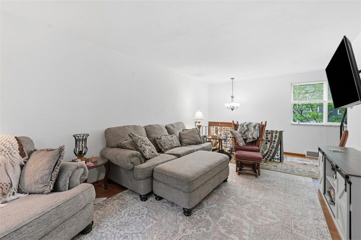Property Photo:  239 Golden Gate Dr  PA 15147 