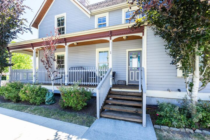 Property Photo: 16488 64 Avenue 1 BC V3S 6X6