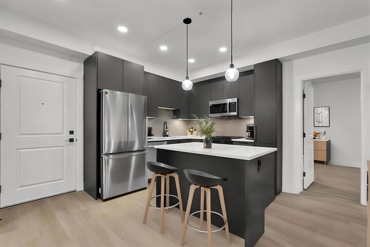 3480 146A Street 102 — photo 1