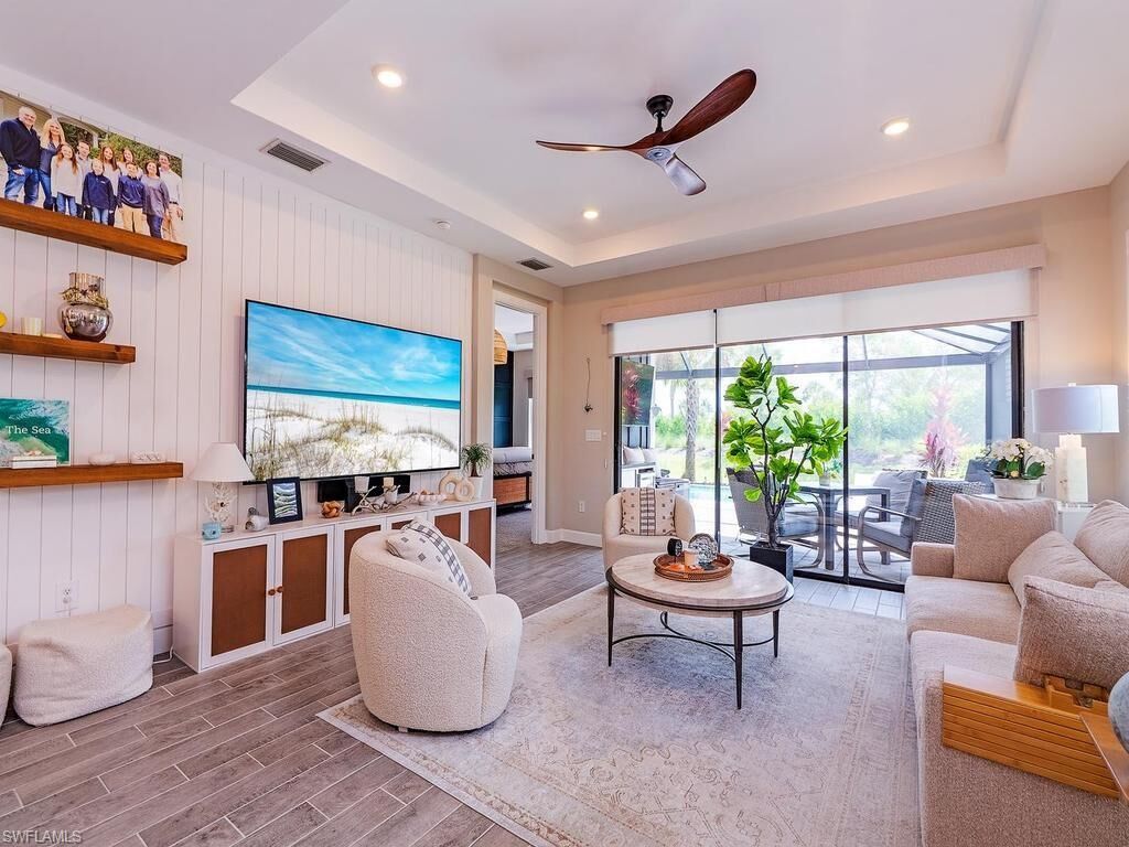 Property Photo: 15160 Sacile St FL 34114
