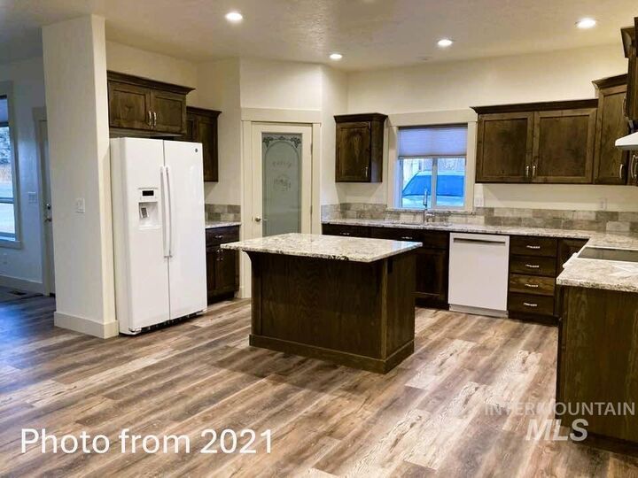Property Photo: 28623 S Benham Avenue ID 83604