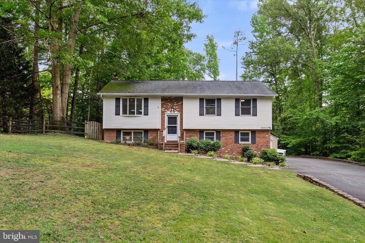 Property Photo:  10569 Roosevelt Drive  VA 22485 