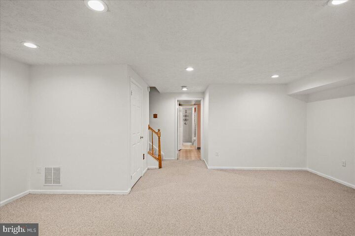Property Photo:  3289 Weymouth Court  VA 22192 