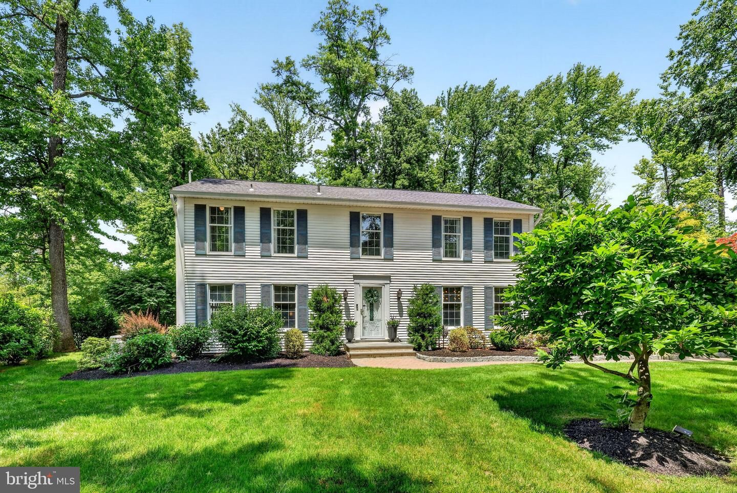 Property Photo:  24 Balsam Court  NJ 08648 