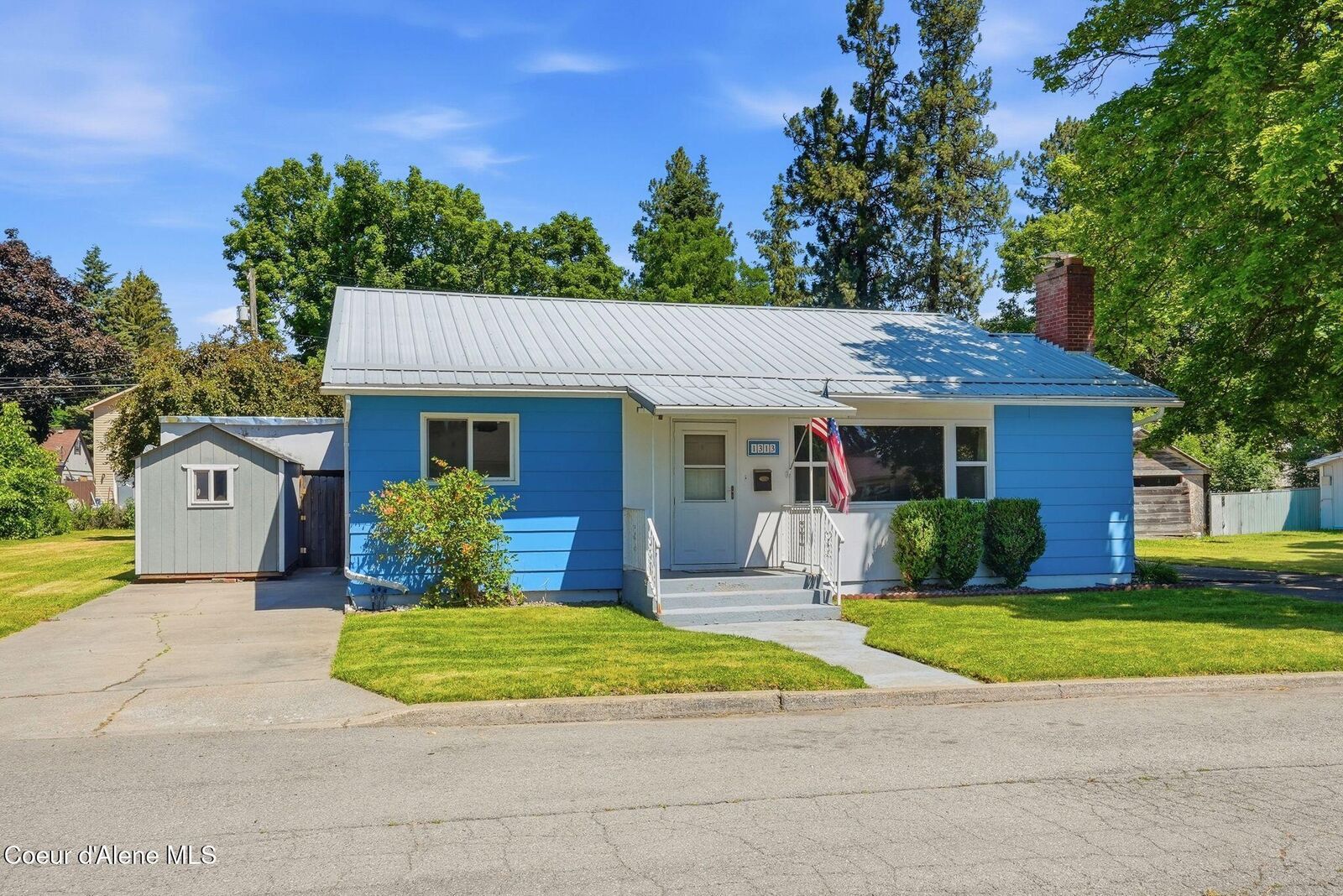 Property Photo:  1313 E Birch Ave  ID 83814 