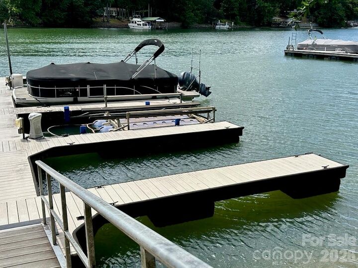 Property Photo:  3529 Mountain Cove Drive  NC 28216 