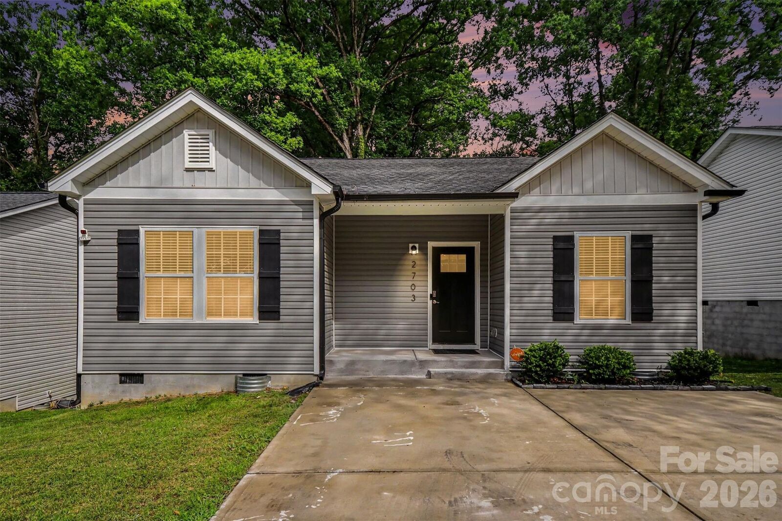 Property Photo:  2703 S Calvary Street  NC 28052 