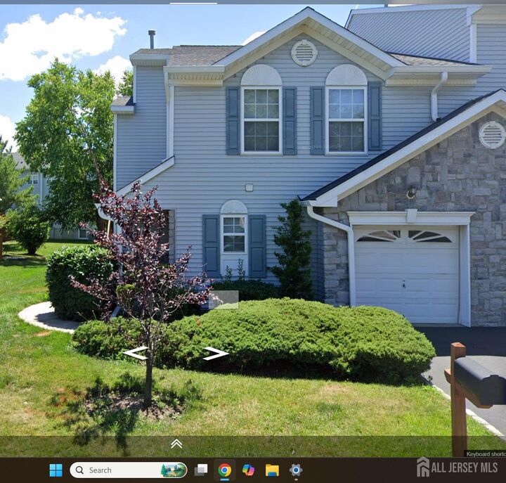Property Photo:  6 Chimney Court  NJ 08879 