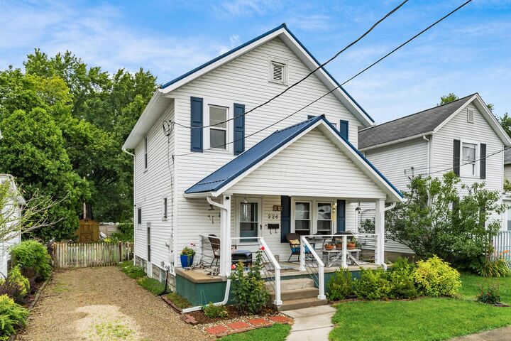 Property Photo: 226 Cambria Street OH 43055