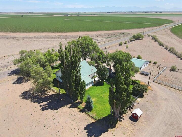 Property Photo:  552 E County Road 7  CO 81144 