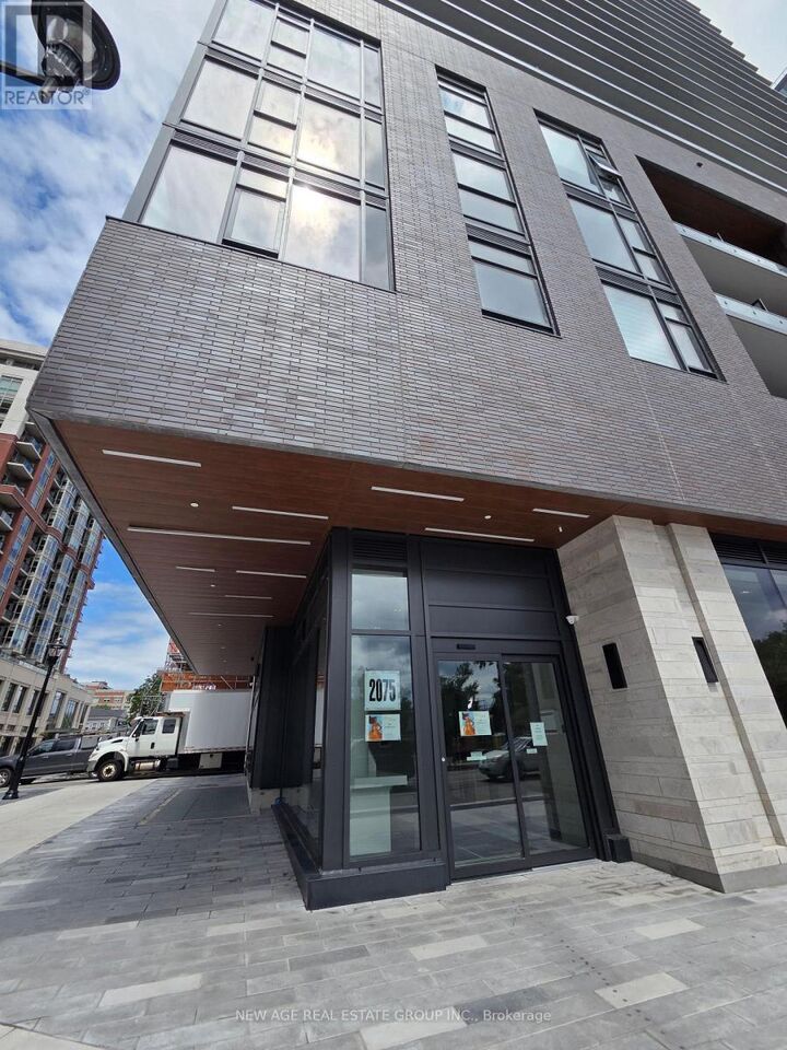 Property Photo: 2075 Lakeshore Road 2309 ON L7R 1E2