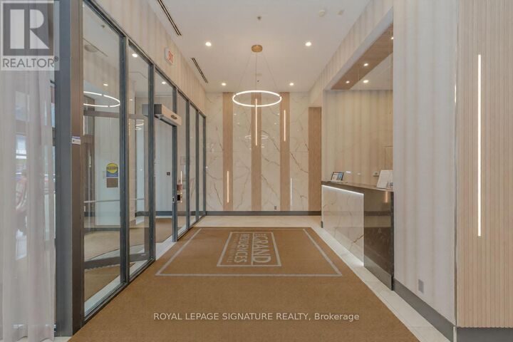 Property Photo:  4070 Confederation Parkway 2109  ON L5B 0E9 