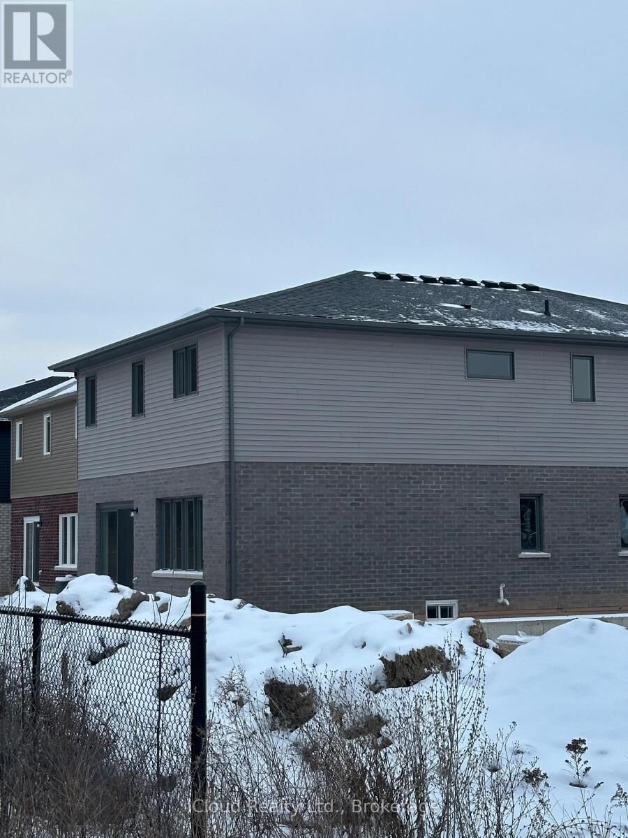 Property Photo:  5 Willow Court  ON L2V 4Z8 