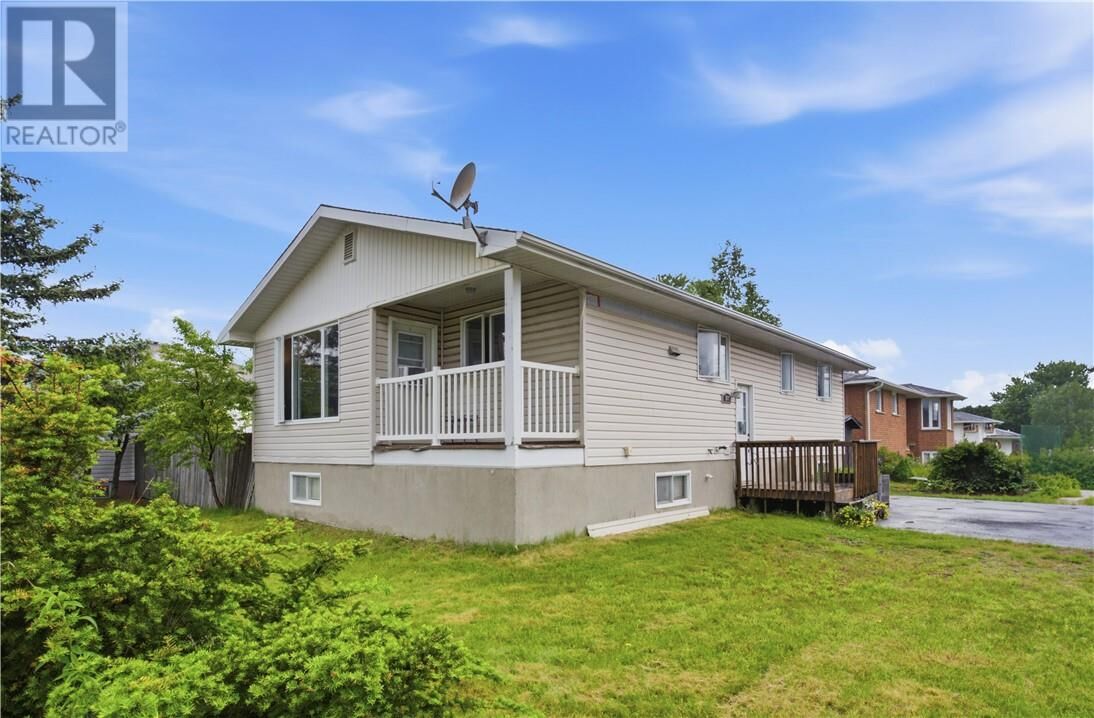Property Photo:  3007 Marie Avenue  ON P3N 1C2 