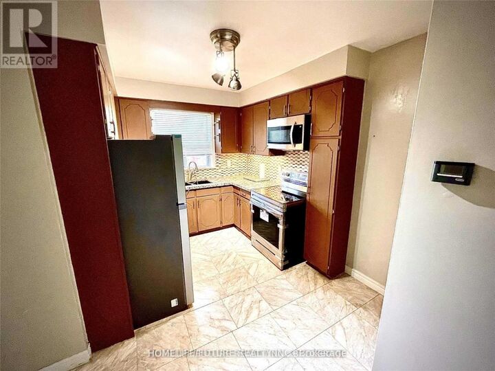 Property Photo:  267 Baldwin Street  ON L1H 6H5 