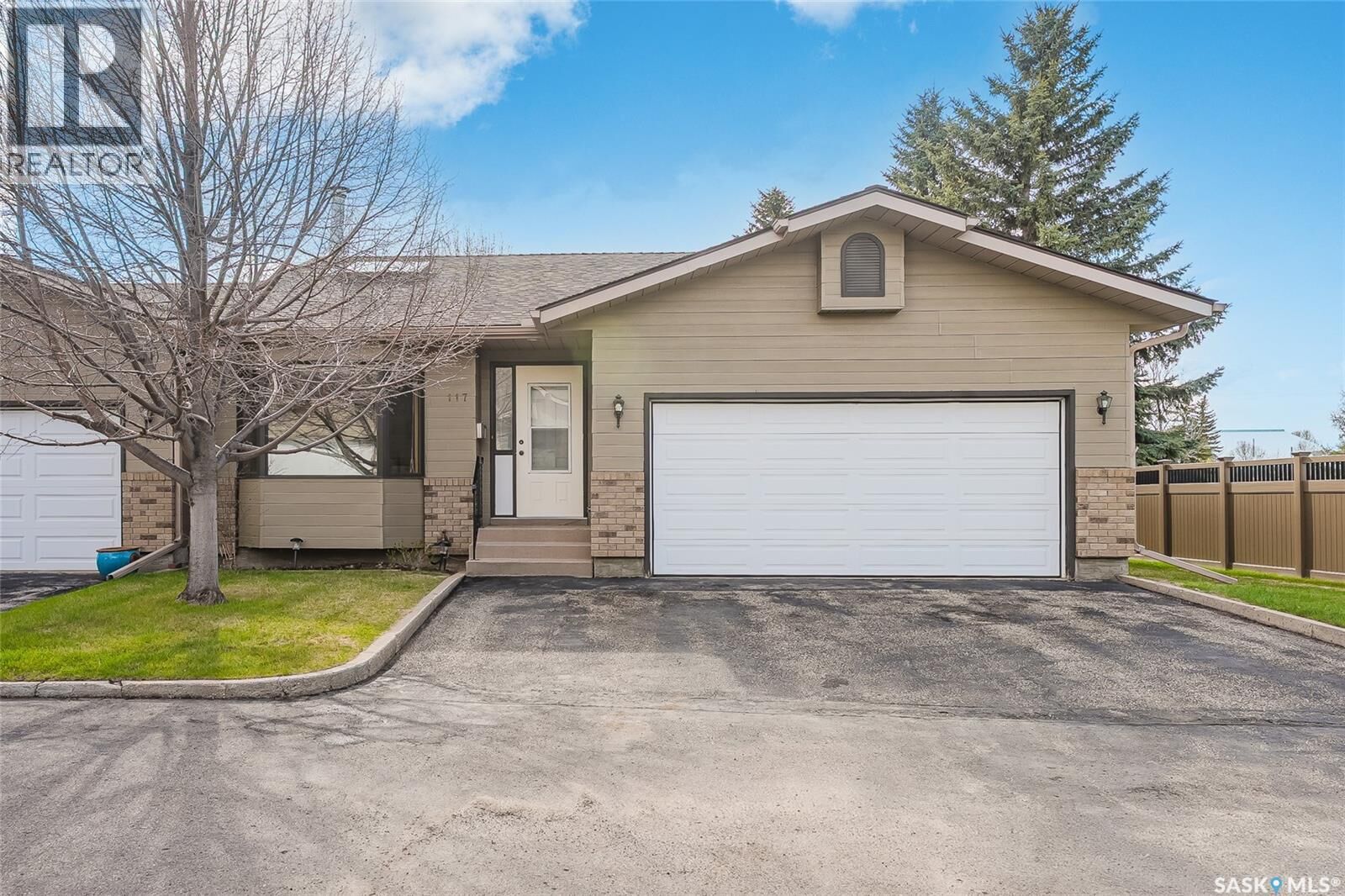 Property Photo:  117 420 Heritage Crescent  SK S7H 5P3 
