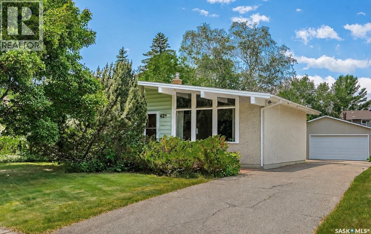 Property Photo: 42 Neilson Crescent SK S4R 7R2