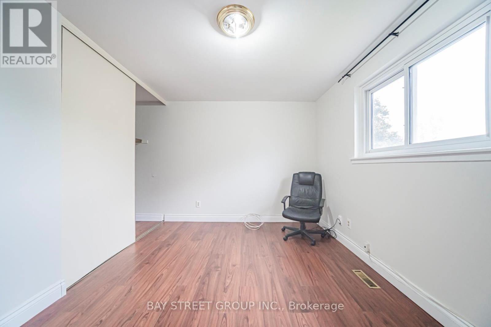 Property Photo:  296 Killdeer Street West  ON L1G 6X3 