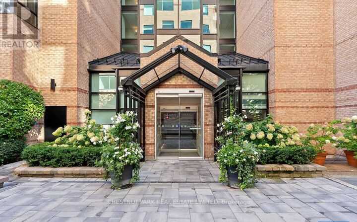 Property Photo: 225 Davenport Road 211 ON M5R 3R2