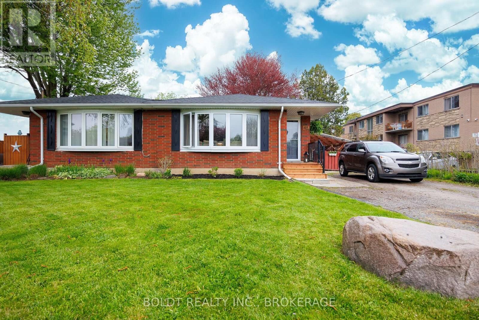 Property Photo:  48 Nello Street  ON L2N 1G7 