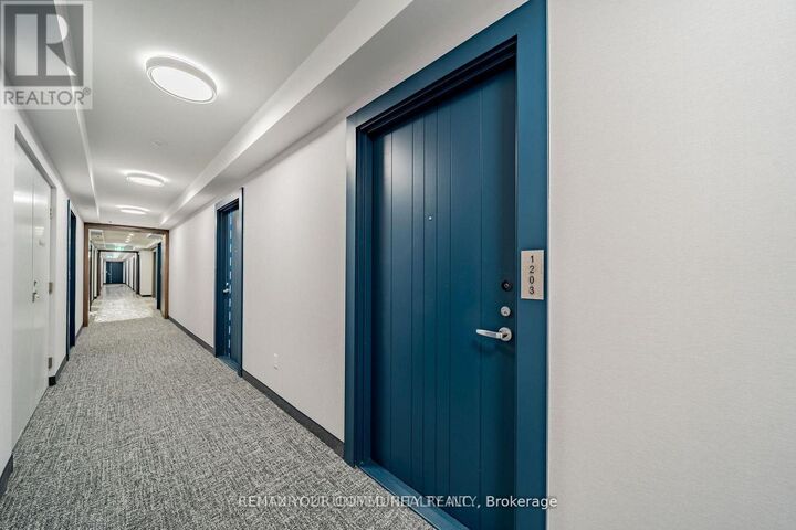 Property Photo:  2545 Simcoe Street North 1203  ON L1L 0W3 