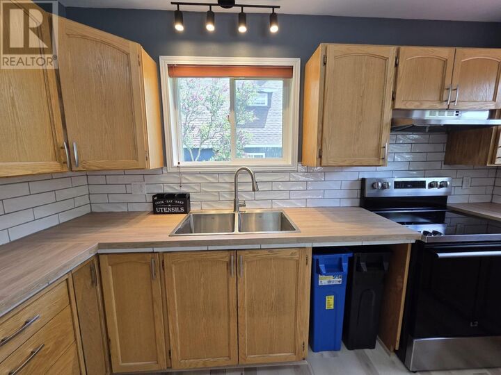 Property Photo:  1312 Cameron St  ON P7C 2H4 