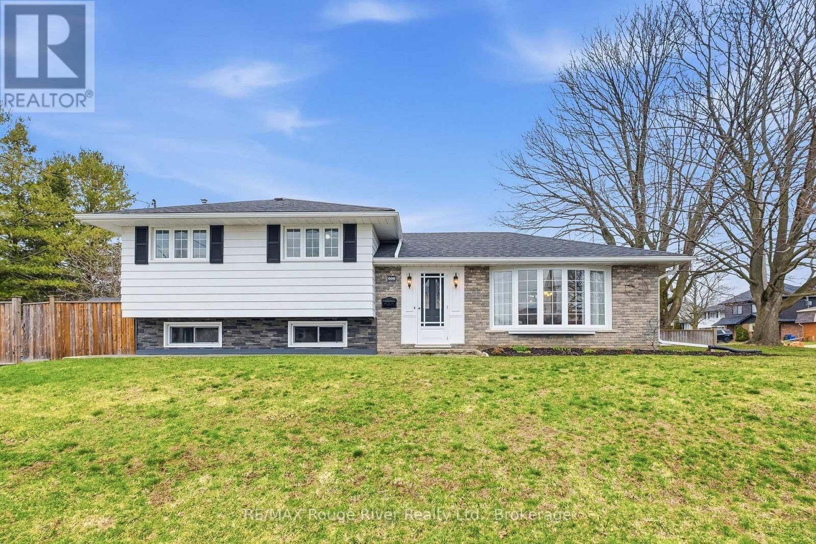 Property Photo:  608 Elizabeth Street  ON K9A 4S1 