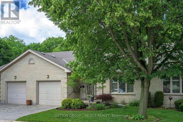 Property Photo: 99 Edgevalley Road 43 ON N5Y 5N1