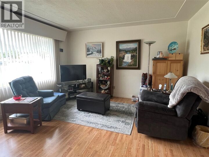 Property Photo:  1025 92 Avenue  BC V1G 1C2 
