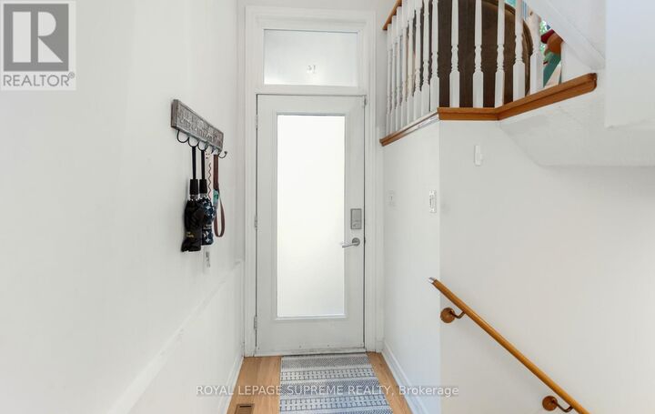 Property Photo:  16 Lightbourn Avenue  ON M6H 3P3 