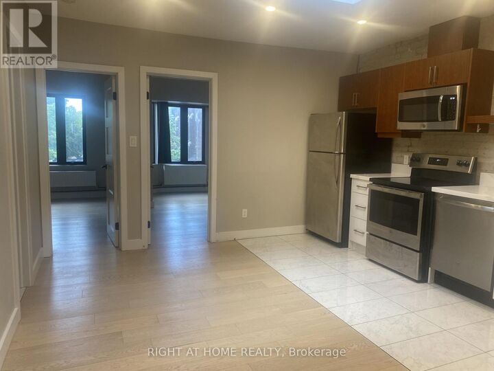 Property Photo:  1022 Bloor Street West 2A  ON M6H 1M2 
