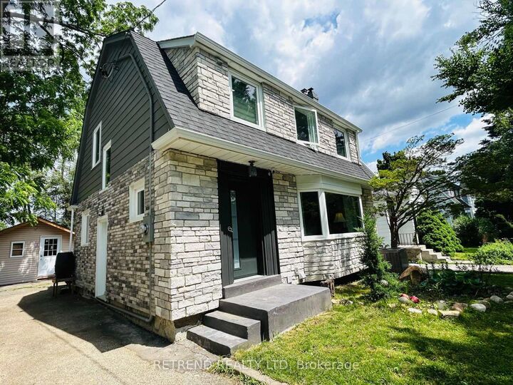 Property Photo: 22 Wentworth Avenue ON M2N 1T6