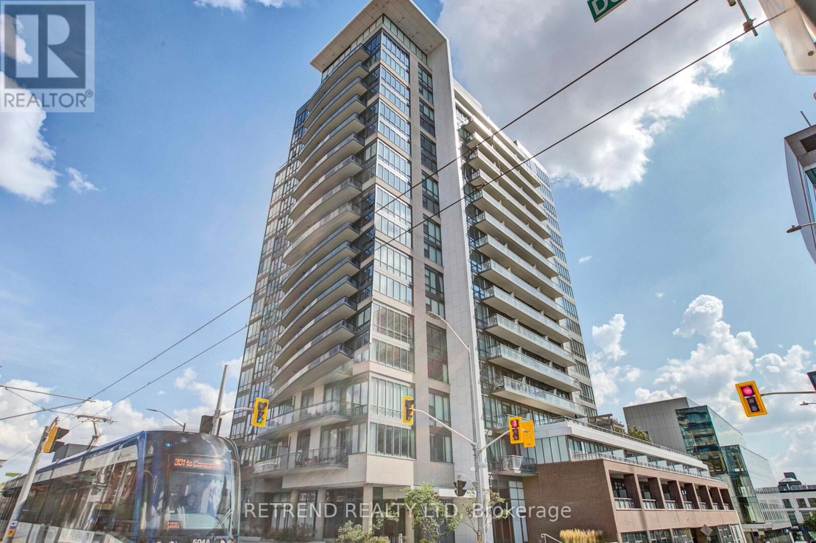 Property Photo:  85 Duke Street West 1504  ON N2H 0B7 