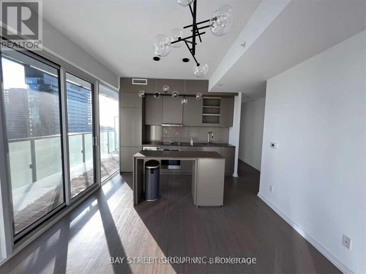Property Photo:  101 Peter Street 2406  ON M5V 2G9 