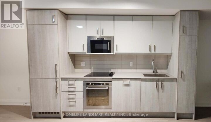 Property Photo: 77 Mutual Street 1011 ON M5B 2A9