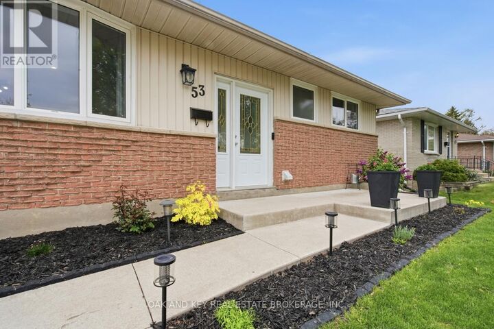 Property Photo:  53 Alayne Crescent  ON N6E 2A2 