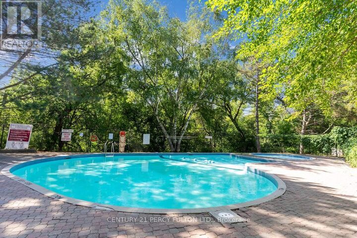 Property Photo:  8 Park Vista Drive 201  ON M4B 1A3 