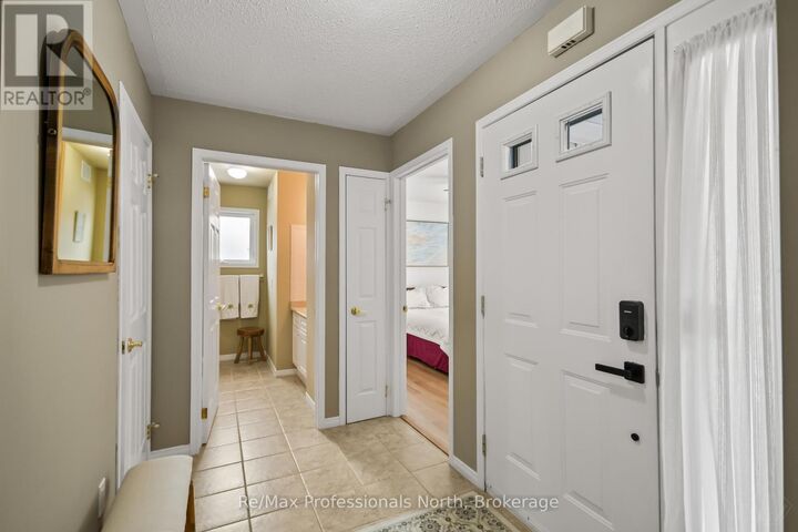Property Photo:  102 Pineridge Gate  ON P1P 1Z2 