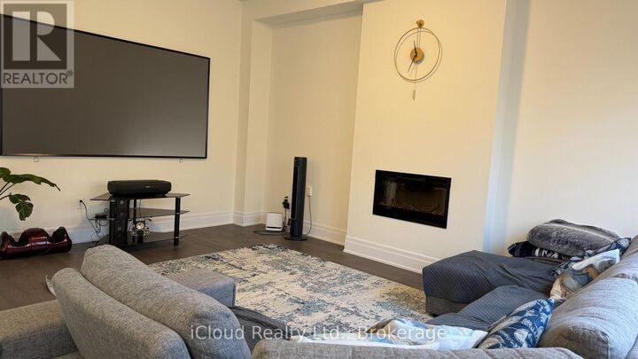 Property Photo:  144 Petch Avenue  ON L4H 4L3 