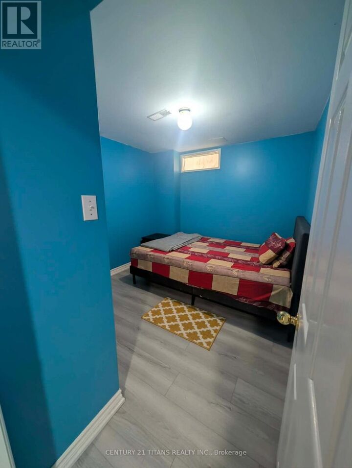 Property Photo: 18 Frazer Road ON L1S 4B2