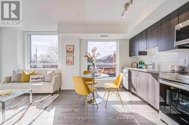 Property Photo: 556 Marlee Avenue 205 ON M6B 0B1
