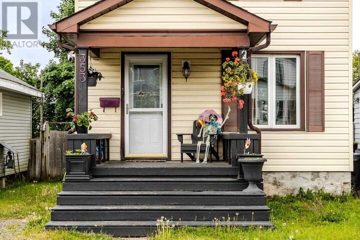 Property Photo: 353 Wilson St ON P6B 2K7