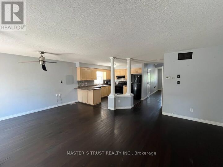 Property Photo:  256 Bridlewreath Street  ON N2E 4B4 