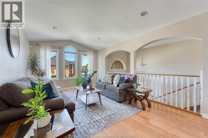 Property Photo:  187 Rockhaven Drive  ON N9K 1E9 